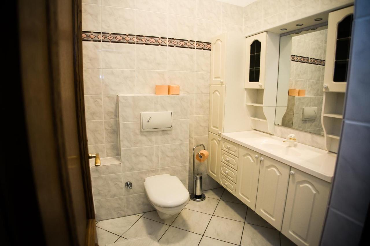 Pile Apartments 8 Омиш Экстерьер фото